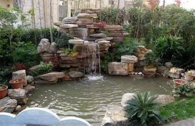 大理庭院假山鱼池设计